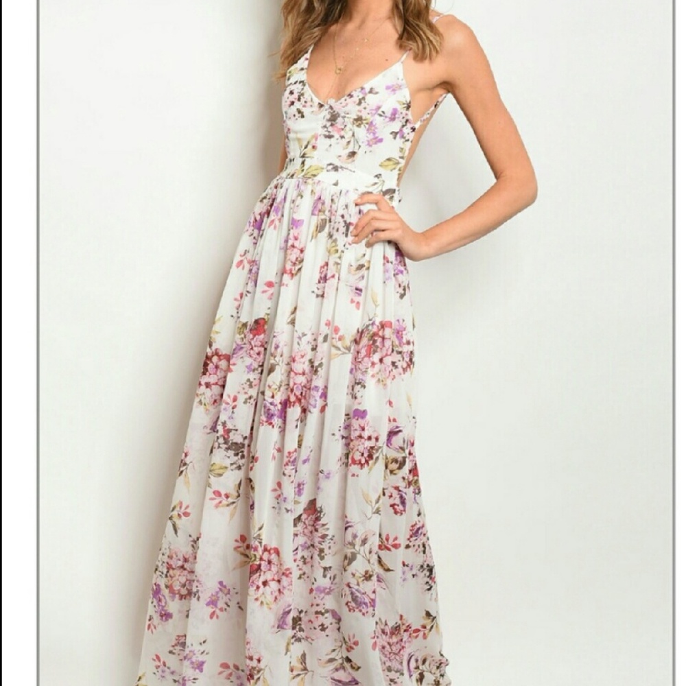 MISS AVENUE Maxi Dress Floral NWT Size Medium
